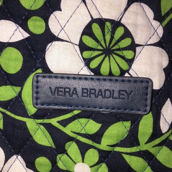 Vera Bradley duffle Large - Picture 2 of 10